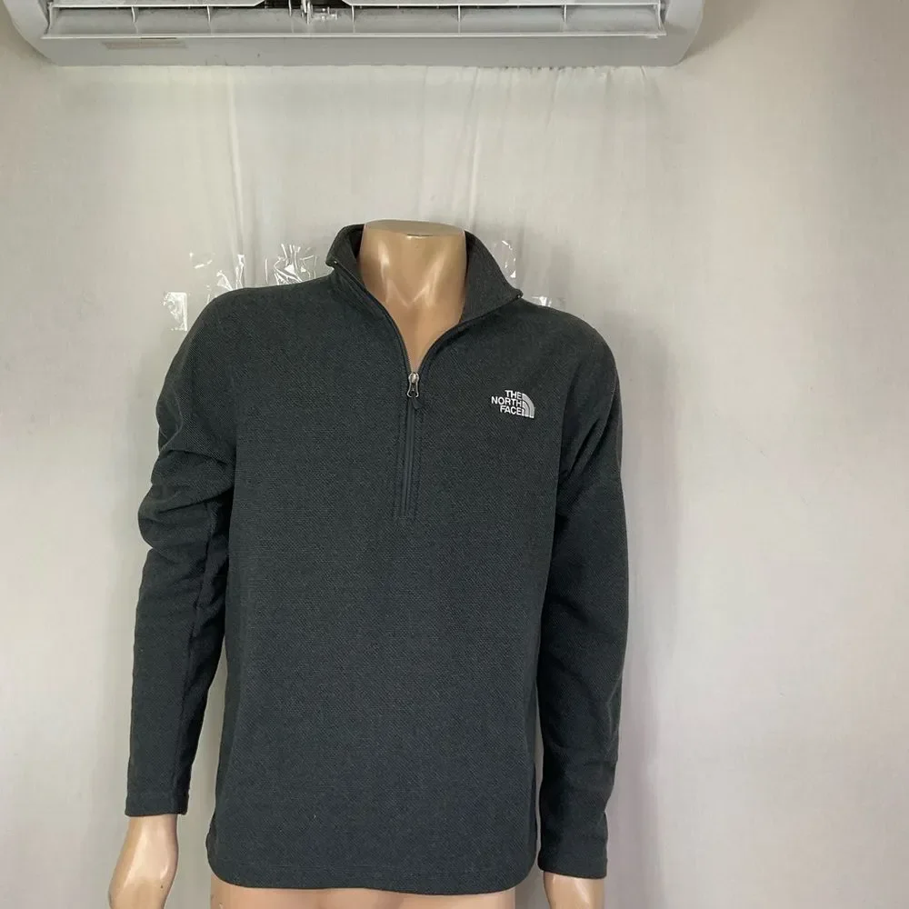The North Face Men's Gray Fleece Long Sleeve 1/4 Zip Jacket Size M
